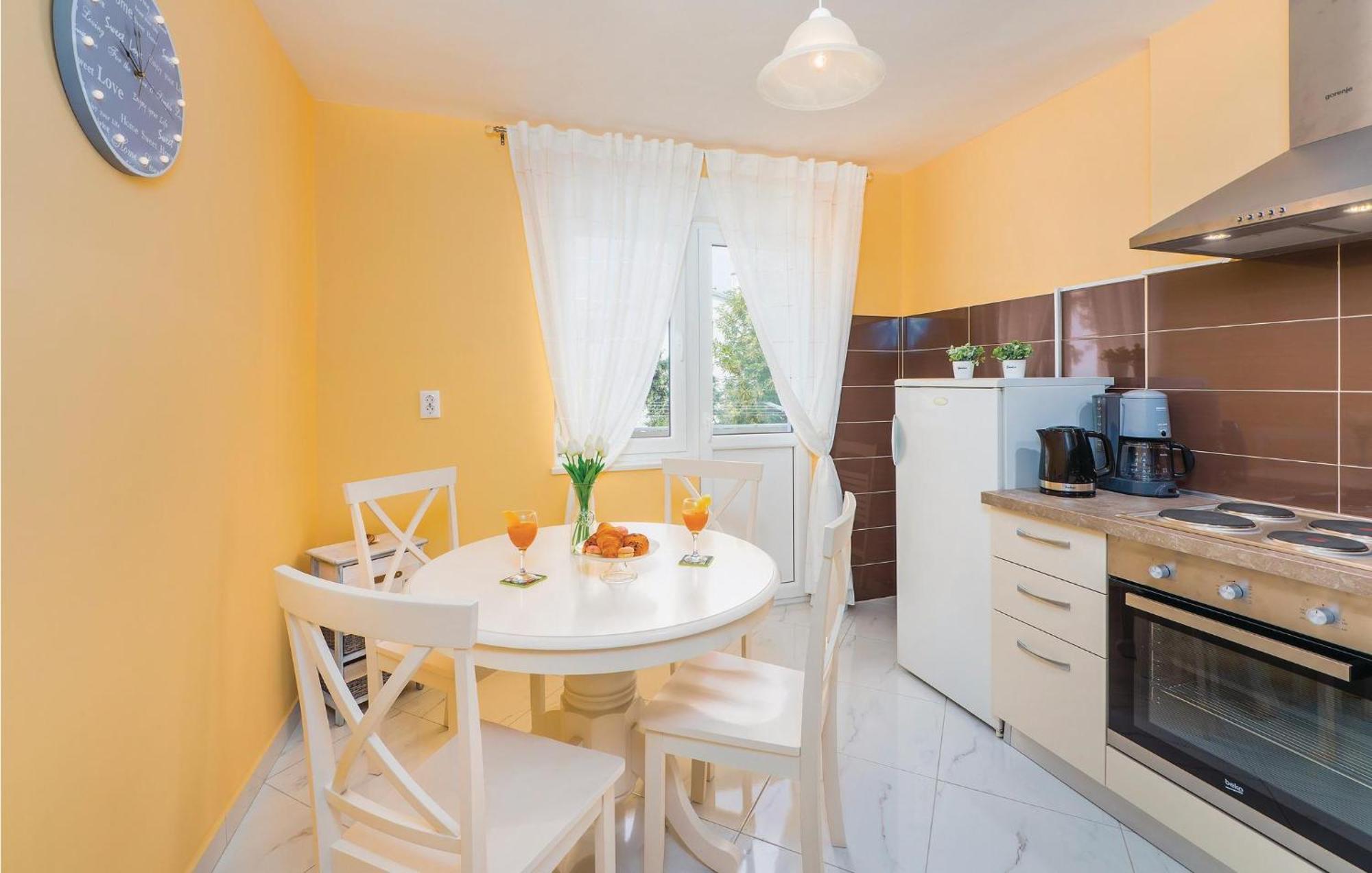 1 Bedroom Gorgeous Apartment In Opatija Luaran gambar